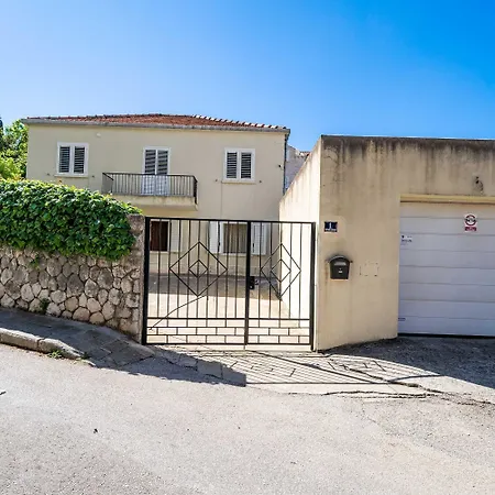 Kos Apartment